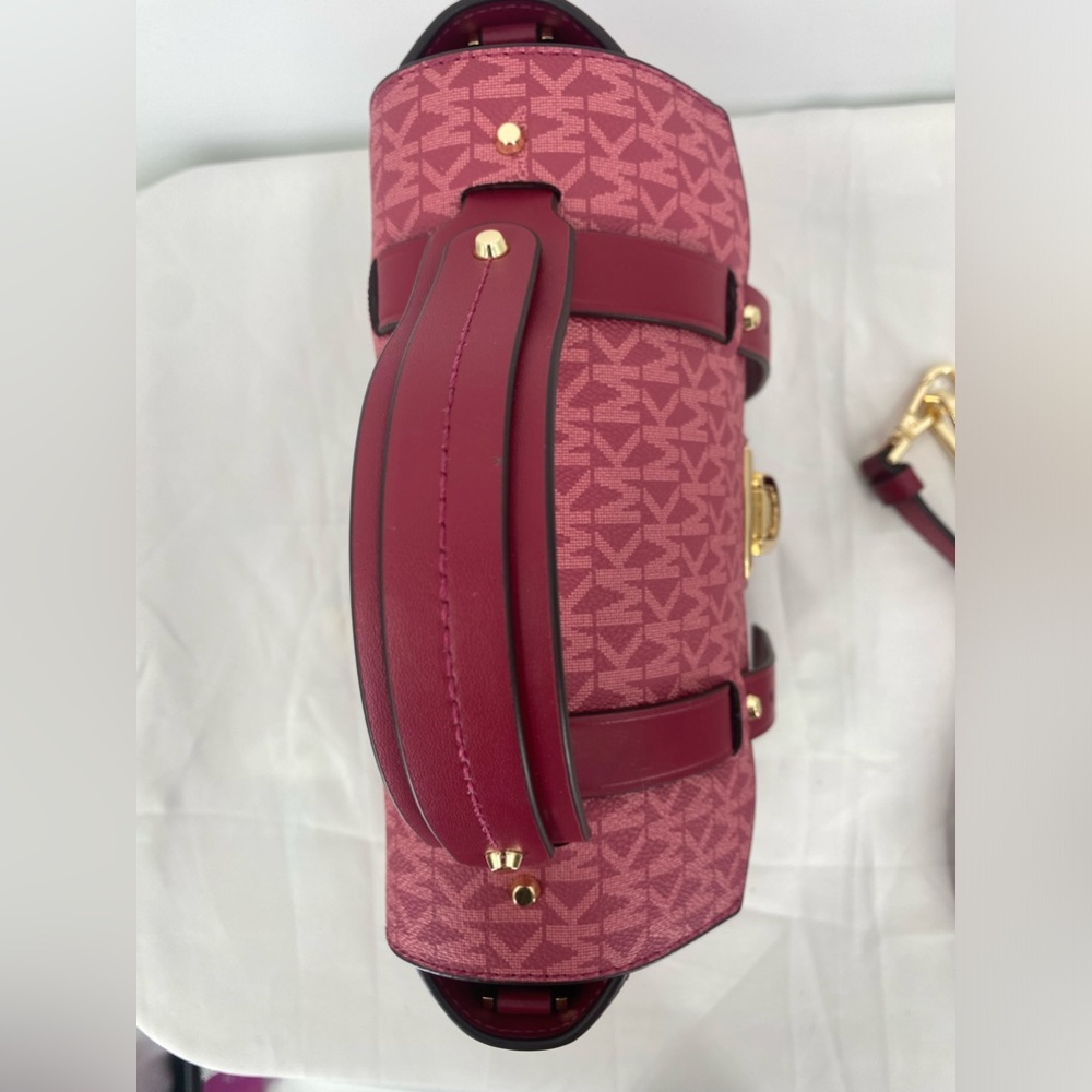 Michael Kors Pink Monogram Satchel Crossbody with Gold Hardware - Picture 5 of 15